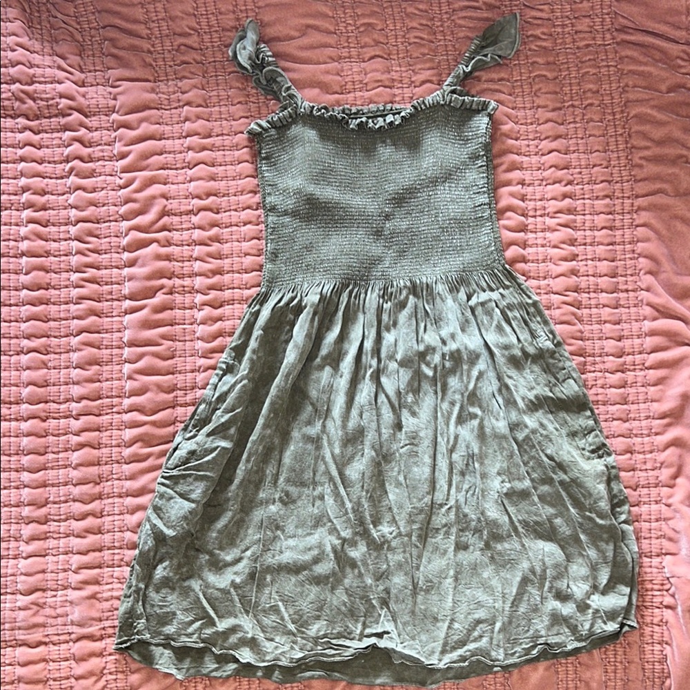 Green Sleeveless Smocked Mini Dress with Pockets